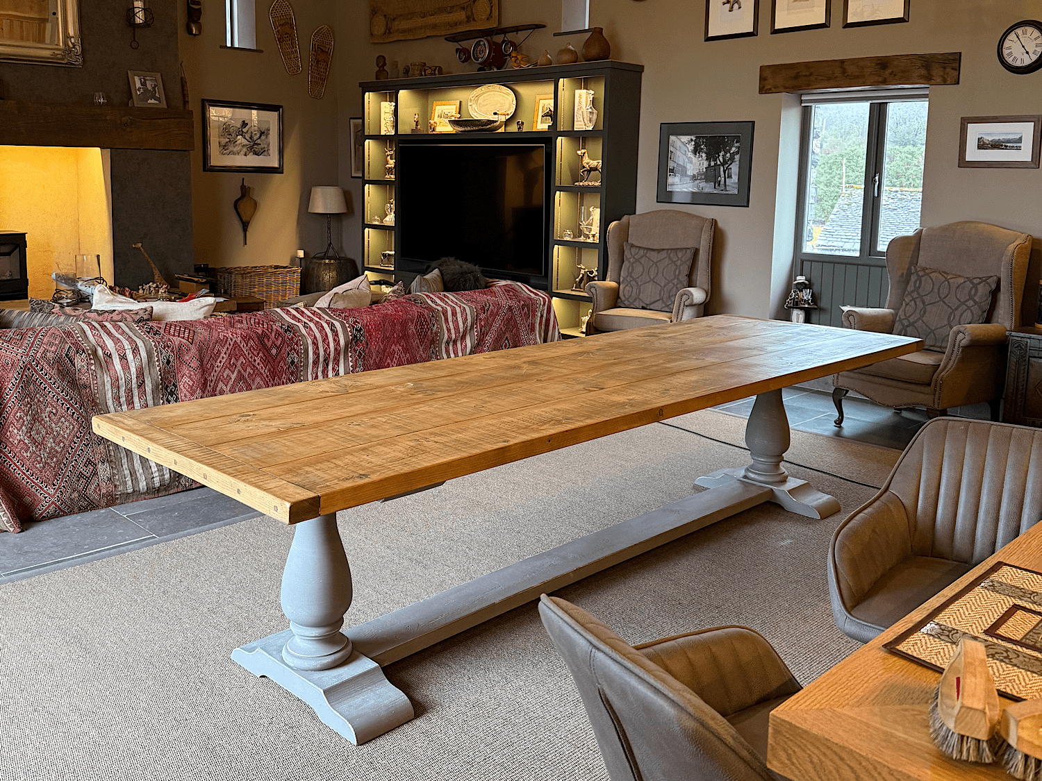 Balustrade Pedestal Table